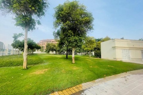 Apartament në Motor City, Dubai, Emiratet e Bashkuara Arabe 3 dhoma gjumi, 230 m2. № 705516 - Foto 14