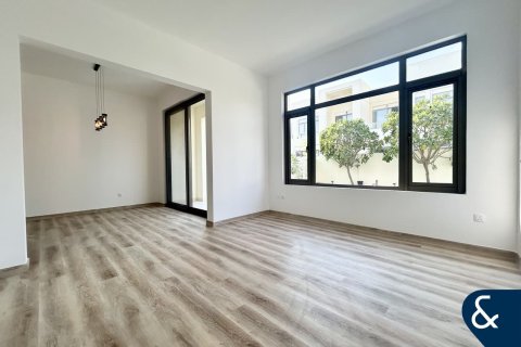 Vila v Reem, Dubai, SAE 4 spálne, 263 m2 č. 670903 - Fotografia 4