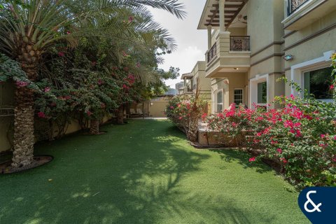 Vila v Dubai Sports City, Dubai, SAE 5 ložnice, 460 m² Č.: 670905 - fotografie 2