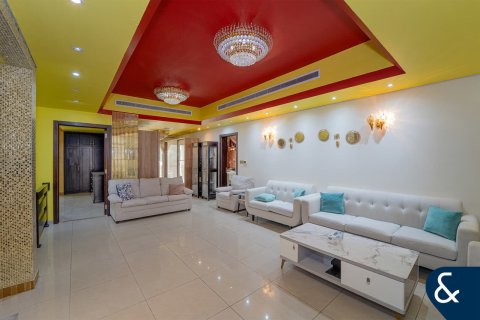 Vila v Dubai Sports City, Dubai, SAE 5 ložnice, 460 m² Č.: 670905 - fotografie 9