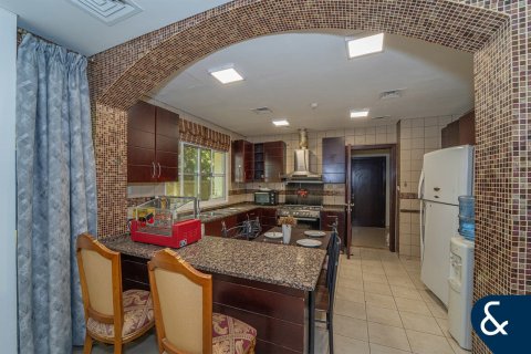 Vila v Dubai Sports City, Dubai, SAE 5 ložnice, 460 m² Č.: 670905 - fotografie 5