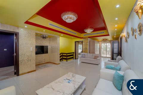 Vila v Dubai Sports City, Dubai, SAE 5 ložnice, 460 m² Č.: 670905 - fotografie 8