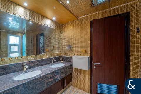 Vila v Dubai Sports City, Dubai, SAE 5 ložnice, 460 m² Č.: 670905 - fotografie 12