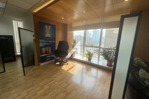 Oficina en alquiler en Dubai, EAU 106.8 m2 № 650573 - foto 5