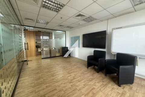 Oficina en alquiler en Dubai, EAU 106.8 m2 № 650573 - foto 2