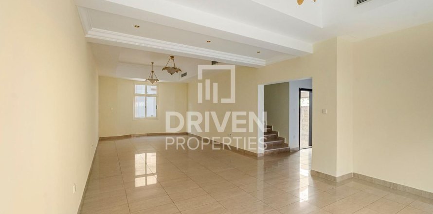 Villa sa Mirdif, Dubai, UAE 3 silid-tulugan, 195.1 sq.m. № 757306