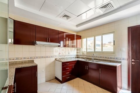 Villa sa Mirdif, Dubai, UAE 3 silid-tulugan, 195.1 sq.m. № 757306 - larawan 6