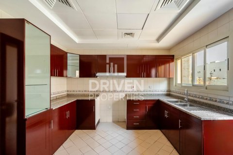 Villa sa Mirdif, Dubai, UAE 3 silid-tulugan, 195.1 sq.m. № 757306 - larawan 5