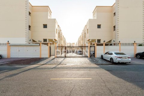 Villa sa Mirdif, Dubai, UAE 3 silid-tulugan, 195.1 sq.m. № 757306 - larawan 24