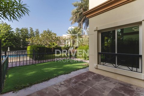 Vila u gradu Al Barsha, Dubai, UAE 4 spavaće sobe, 334.82 m2 Br. 757305 - Slika 24