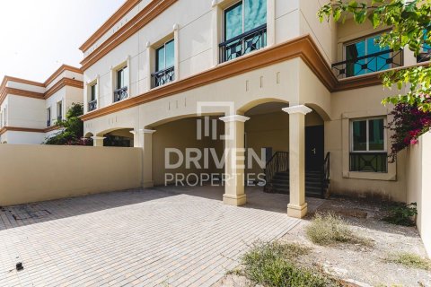 Vila u gradu Al Barsha, Dubai, UAE 4 spavaće sobe, 334.82 m2 Br. 757305 - Slika 21