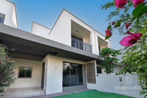 Зняти в оренду віллу в Дубай Хилс Эстейт, ОАЕ 3 спальні, 270.9м2, № 669096 - фото 8