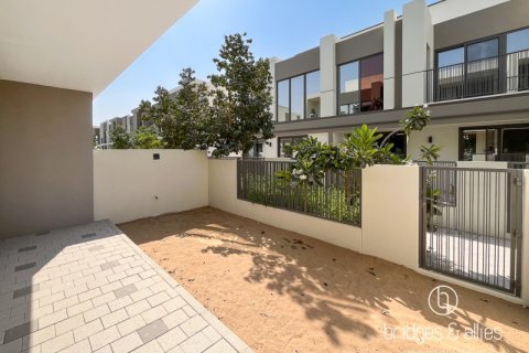 Зняти в оренду віллу в Дубай, ОАЕ 3 спальні, 140.5м2, № 669095 - фото 14