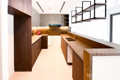 Зняти в оренду віллу в Дубай, ОАЕ 3 спальні, 140.5м2, № 669095 - фото 4