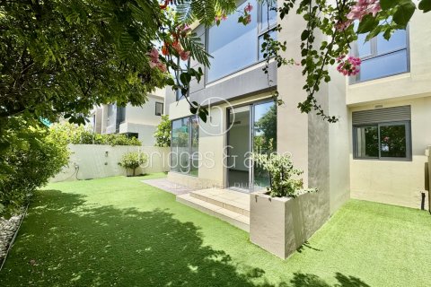 Vila di Dubai Hills Estate, UEA 4 kamar tidur, 228.7 m2 nomor 629725 - foto 3