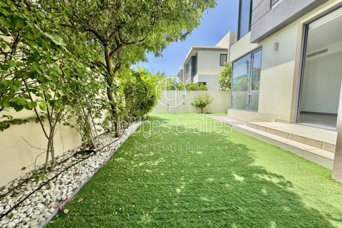 Vila di Dubai Hills Estate, UEA 4 kamar tidur, 228.7 m2 nomor 629725 - foto 1