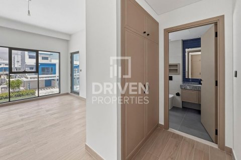 Řadový dům v Damac Lagoons, Dubai, SAE 5 ložnice, 219.62 m² Č.: 753981 - fotografie 13
