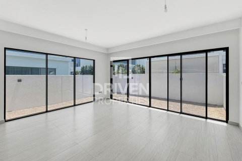 Stadthaus in Damac Lagoons, Dubai, VAE: 5 Schlafzimmer, 219.62 m2 Nr. 753981