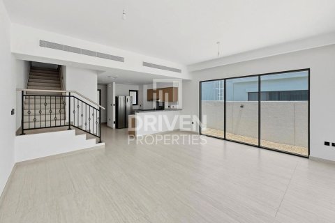Řadový dům v Damac Lagoons, Dubai, SAE 5 ložnice, 219.62 m² Č.: 753981 - fotografie 3
