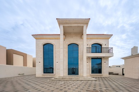 Villa i Al Aweer, Dubai, Emiratene 5 soverom, 836.13 kvm nr. 750794