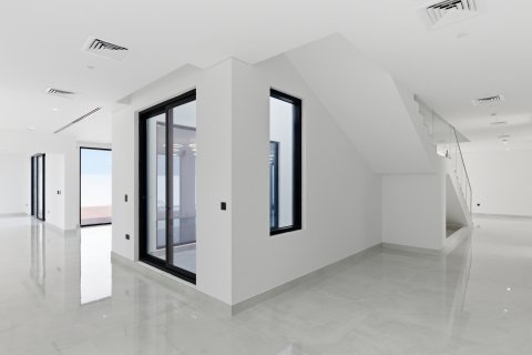 Vilë në Dubai, Emiratet e Bashkuara Arabe 5 dhoma gjumi, 852.85 m2. № 750132 - Foto 5