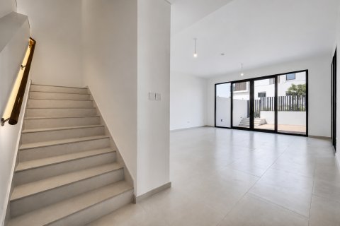 Üürile anda ridamaja asukohaga Jebel Ali, Dubai, AÜE: 4 magamistoaga, 398.62 m² Nr 749570 - pilt 3