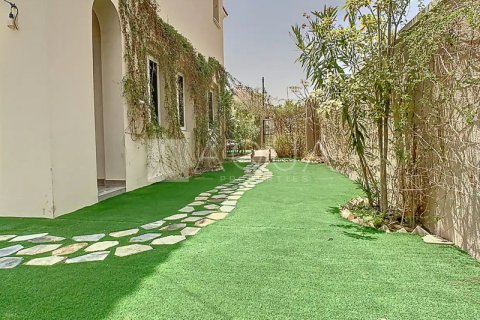 Vila di Serena, Dubai, UEA 3 kamar tidur, 257.9 m2 nomor 701927 - foto 17