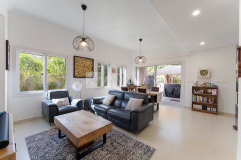 Villa Serena, Dubaijā, AAE 3 istabas, 257.9 m2 Nr. 701927