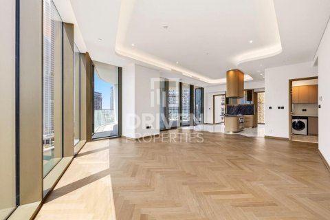Appartamento in vendita a Business Bay, Dubai, EAU 3 camere da letto, 289.02 mq. № 743415 - foto 2