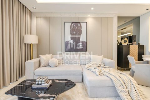 Business Bay, Dubai, UAE의 임대용 아파트 침실 2개, 116.96제곱미터 번호 744969 - 사진 2