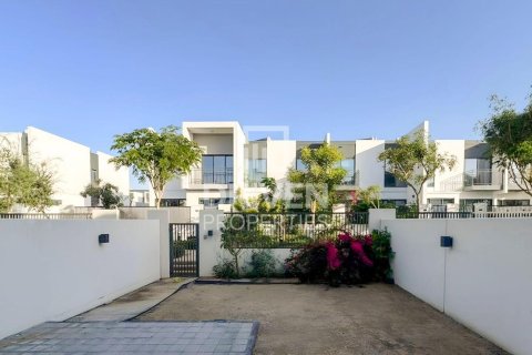 Dubai Land, Dubai, UAE의 임대용 타운하우스 침실 3개, 174.94제곱미터 번호 744973 - 사진 16