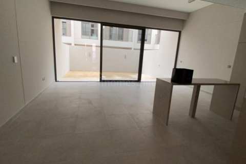 Зняти в оренду віллу в Мохаммед Бин Рашид Сити, Дубай, ОАЕ 3 спальні, 136м2, № 678620 - фото 5