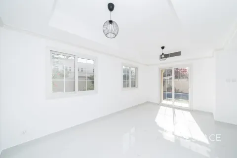Villa in affitto a The Springs, Dubai, EAU 2 camere da letto, 167 mq. № 738469 - foto 2