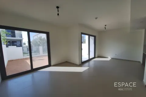 فيلا للإيجار في Tilal Al Ghaf، دبي، الإمارات العربية المتحدة 4 غرفة نوم ، 221 متر مربع ، رقم 738472 - صورة 2