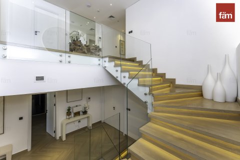Townhouse in Palm Jumeirah, Dubai, UAE 3 bedrooms, 720.7 sq.m. № 648071 - photo 8