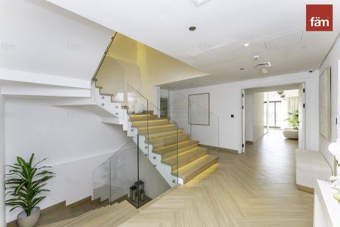 Townhouse in Palm Jumeirah, Dubai, UAE 3 bedrooms, 720.7 sq.m. № 648071 - photo 3