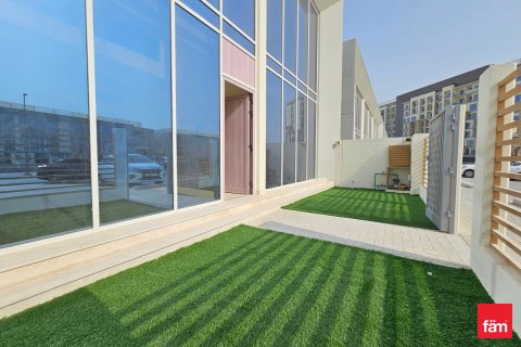 تاون هاوس للبيع في دبي، الإمارات العربية المتحدة 3 غرفة نوم ، 106.9 متر مربع ، رقم 711451 - صورة 4