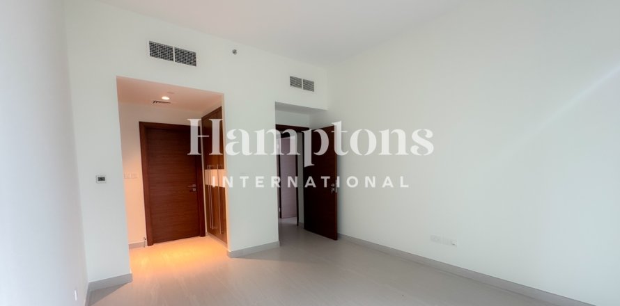 Appartement à Bur Dubai, Dubai, EAU: 2 chambres, 151.587 m2 № 712435