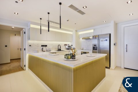 Apartament do wynajęcia w Palm Jumeirah, Dubai, ZEA 2 sypialnie, 162 mkw., nr 668148 - zdjęcie 2