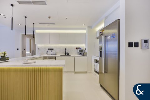 Apartament do wynajęcia w Palm Jumeirah, Dubai, ZEA 2 sypialnie, 162 mkw., nr 668148 - zdjęcie 3
