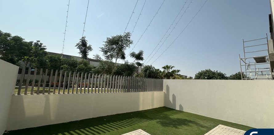 Vilë në Mohammed Bin Rashid City, Dubai, Emiratet e Bashkuara Arabe 4 dhoma gjumi, 187 m2. № 668145