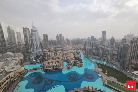 Appartement te huur in Downtown Dubai (Downtown Burj Dubai), Dubai, VAE 2 slaapkamers, 165.2 vr.m., nr 669956 - foto 1