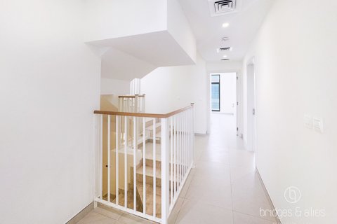 Villa para arrendamento em Dubai South (Dubai World Central), Dubai, EAU 3 quartos, 324 m2 № 697409 - foto 10