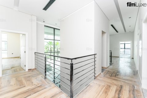 Vilă de închiriat în Dubai, EAU 4 dormitoare, 1393.5 mp.  №647660 - poză 13