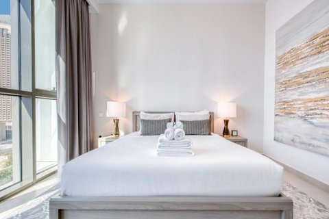 Apartemen di DOWNTOWN VIEWS I di Downtown Dubai (Downtown Burj Dubai), UEA 3 kamar tidur, 143 m2 nomor 649276 - foto 1