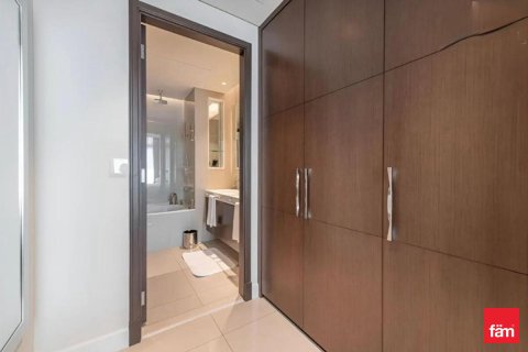 Apartemen di Downtown Dubai (Downtown Burj Dubai), UEA 1 kamar tidur, 79.9 m2 nomor 687510 - foto 12