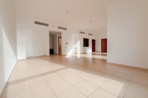 Apartment in Dubai, UAE 1 bedroom, 108.8 sq.m. № 642128 - photo 7