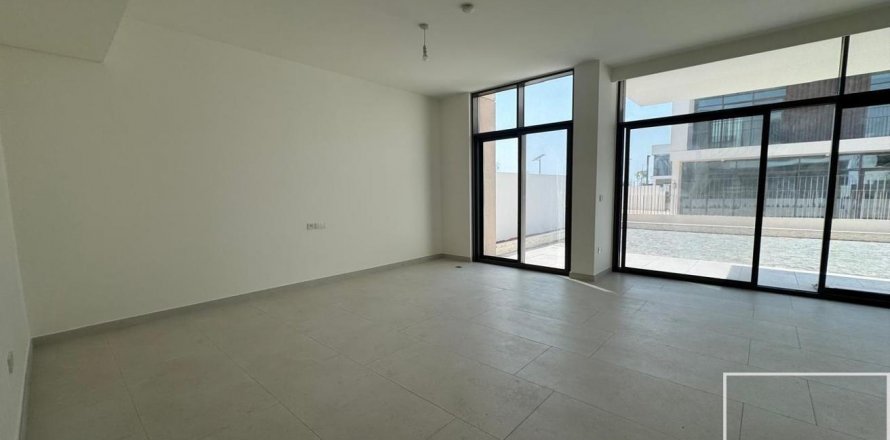 Вілла в Al Furjan, Дубай, ОАЕ 4 спальні, 307м2 № 642123