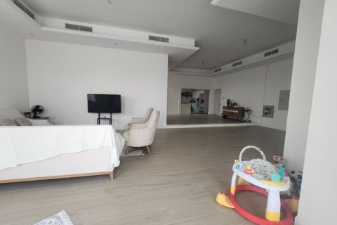 Vila v Nadd Al Sheba, Dubai, SAE 5 spální, 557 m2 č. 740635 - Fotografia 5