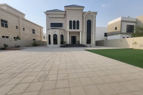 Vila v Nadd Al Sheba, Dubai, SAE 5 spální, 557 m2 č. 740635 - Fotografia 8